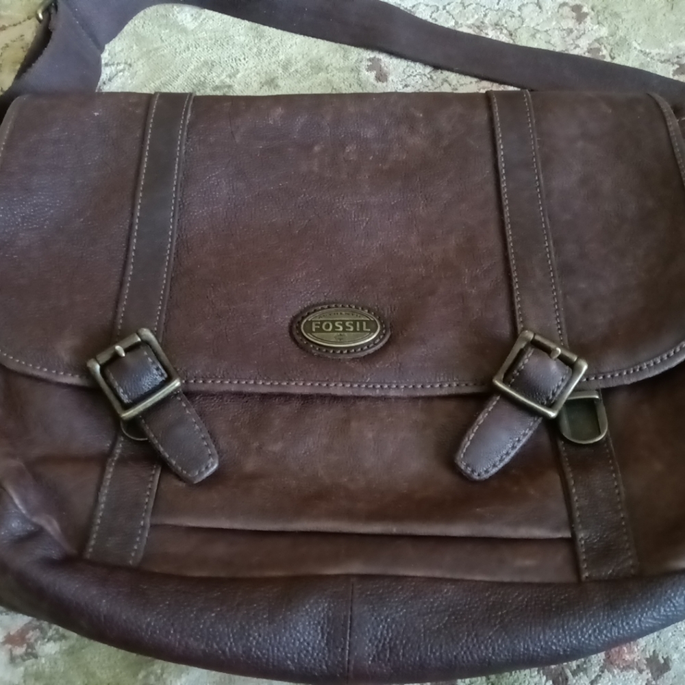 Fossil messenger bag
